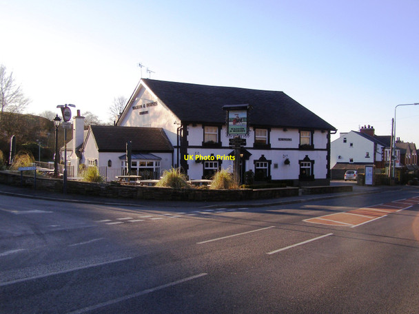 Photo 6"x4" Waggon and Horses Stalybridge c2010