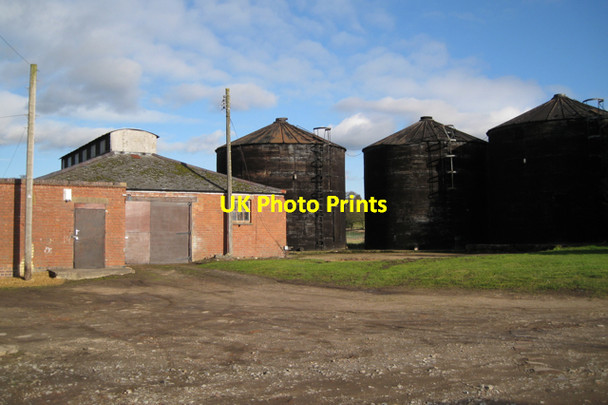 Photo 6"x4" Tanks and outbuildings, Manor Farm Offchurch c2010