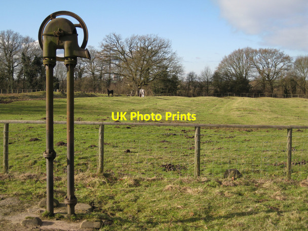 Photo 6"x4" Paddock on ridge and furrow, Manor Farm Offchurch c2010