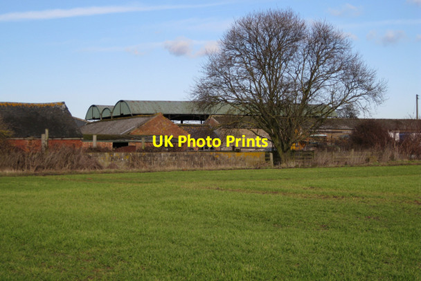 Photo 6"x4" Barns complex west of Fields Farm Offchurch c2010
