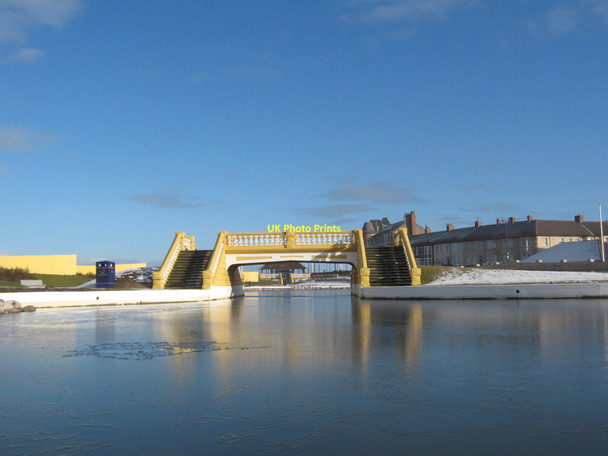 Photo 6"x4" Footbridge at Coatham boating lake Redcar Redcar\/NZ6124 c2010