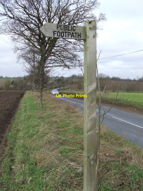 Photo 6"x4" Footpath Sign South Lopham c2010