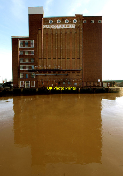 Photo 6"x4" The Clarence Flour Mill Kingston upon Hull c2010