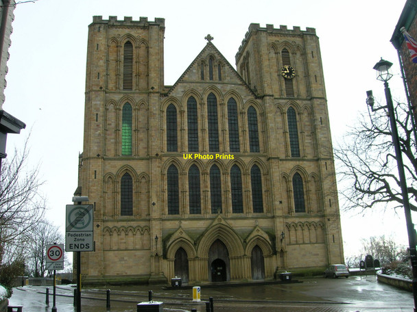 Photo 6"x4" Ripon Cathedral Ripon c2008