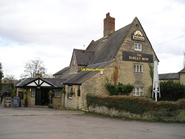 Photo 6"x4" The Barley Mow Pub, Cosgrove Cosgrove c2010