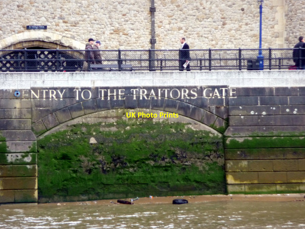 Photo 6"x4" Traitors Gate, Tower of London London c2009