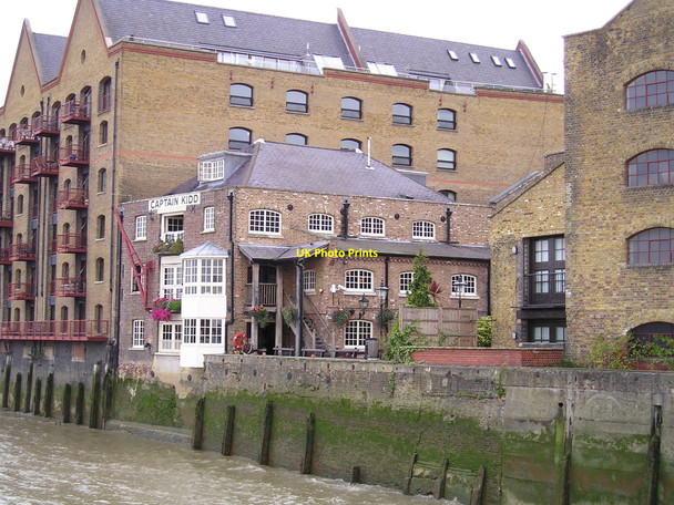 Photo 6"x4" The Captain Kidd Pub, Wapping Stepney\/TQ3481 c2010