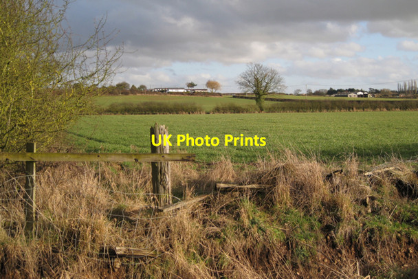 Photo 6"x4" A broken fence below Manor Farm Tollbar End c2010