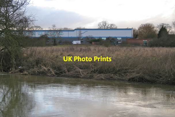 Photo 6"x4" Middlemarch over the Avon Tollbar End c2010