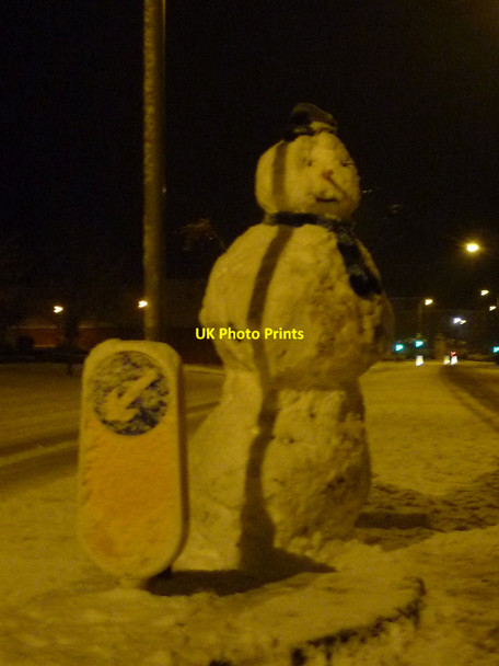 Photo 6"x4" Snowman in Lytham Saltcotes c2009