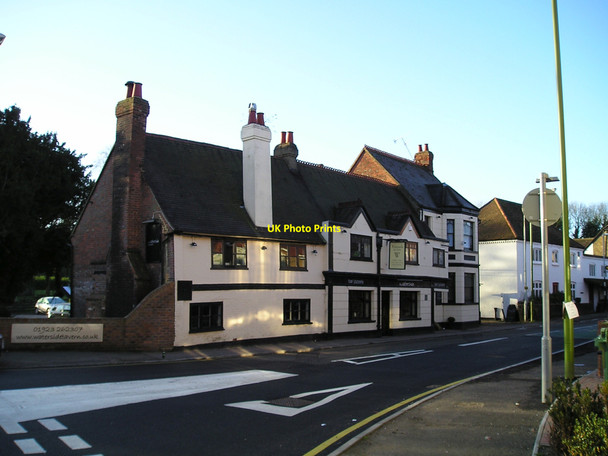 Photo 6"x4" The Waterside Tavern Pub, Hunton Bridge Hunton Bridge c2010