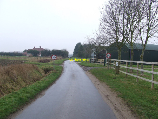 Photo 6"x4" Entering Fersfield Fersfield c2010