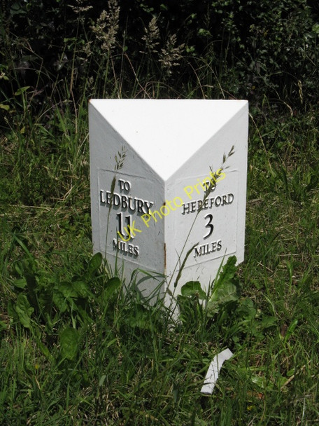 Photo 6"x4" Milestone Opposite Lugwardine Church Bartestree c2009