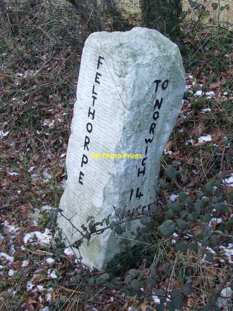 Photo 6"x4" Old Milestone Haveringland c2010