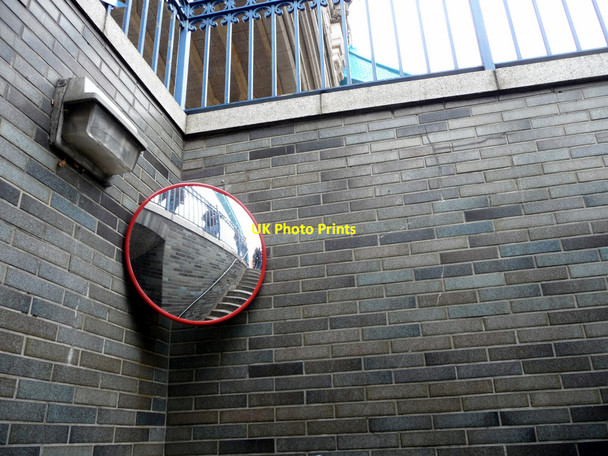 Photo 6"x4" Stairway to Tower Bridge, London SE1 London c2009