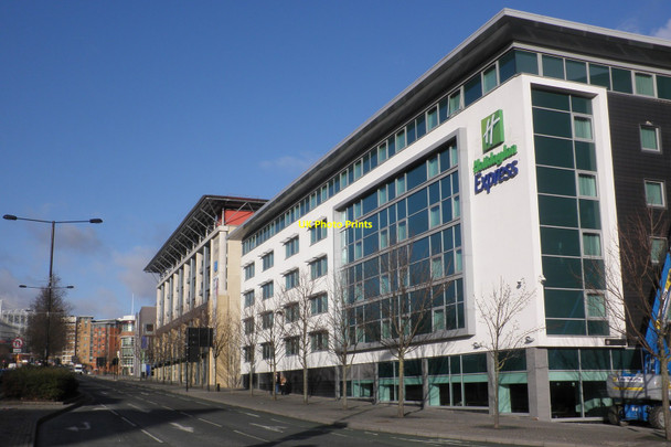 Photo 6"x4" Holiday Inn Express, Newcastle Newcastle upon Tyne c2010