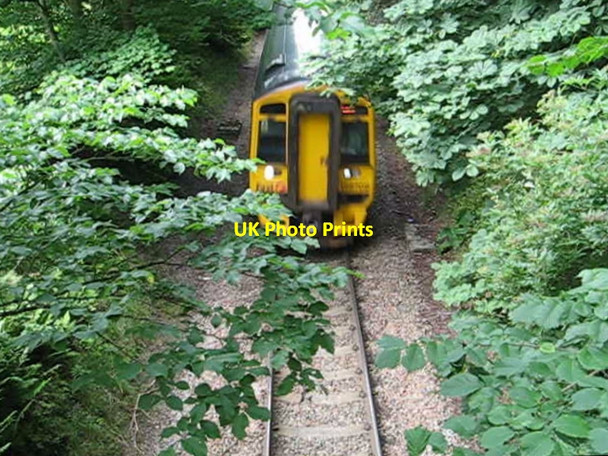 Photo 6"x4" Train approaching Croyard Road bridge, Beauly Beauly c2009