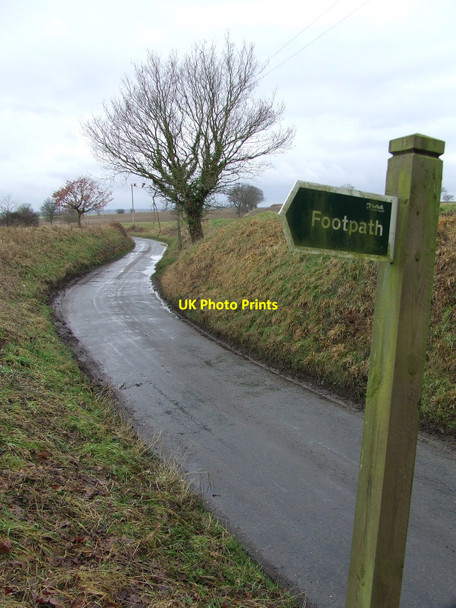 Photo 6"x4" Footpath Sign And Road Long Green\/TM0777 c2010