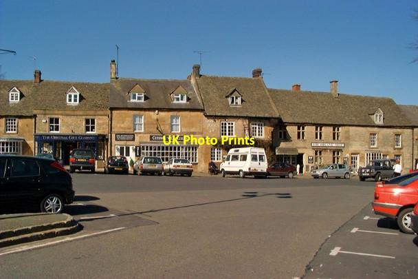 Photo 6"x4" Stow-on-The-Wold: Market Square Stow-on-the-Wold c2003