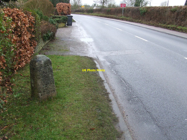 Photo 6"x4" Old Milestone Great Waldingfield c2010