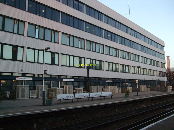 Photo 6"x4" Southampton Central Station Buildings Southampton c2010