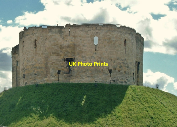 Photo 6"x4" York: Clifford's Tower York\/SE5951 c2005