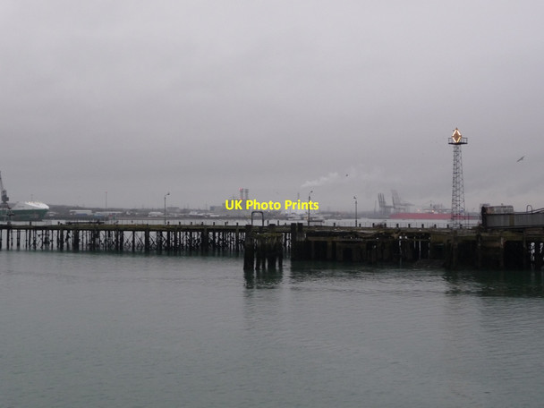 Photo 6"x4" Lighting up the evening gloom, Royal Pier, Southampton Ocean Village c2010