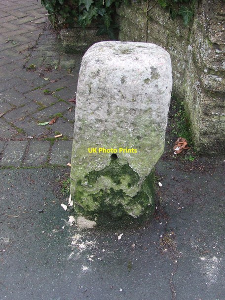 Photo 6"x4" Old Milepost Harwich c2010
