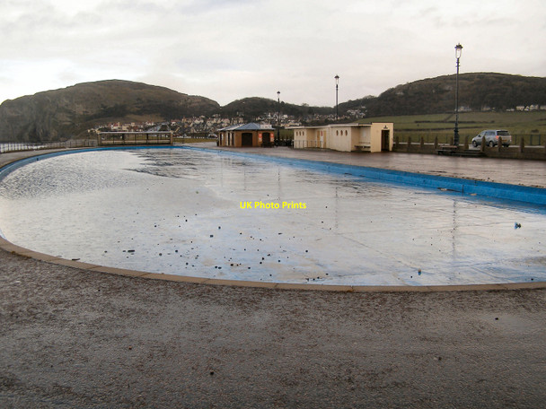 Photo 6"x4" Paddling Pool Llandudno c2010