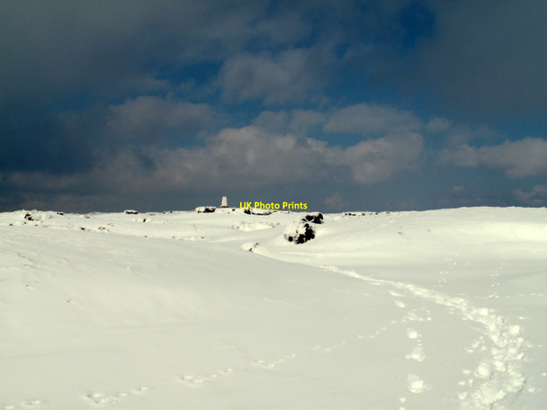 Photo 6"x4" 541 Trig Pillar on the skyline Crowden\/SK0799 c2010