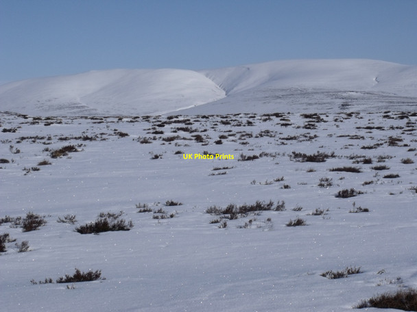 Photo 6"x4" Broad ridge between Carn Liath and its southern outlier Allt Geallaidh c2010