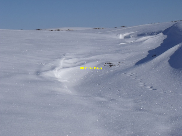 Photo 6"x4" Drifting in the source of Allt Geallaidh north of Carn a' Mhurraich Carn a' Mhurraich c2010