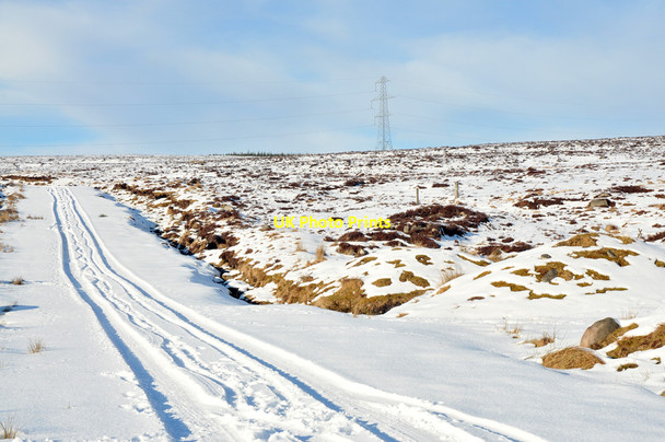 Photo 6"x4" Snowy hill track road Strathrory Druim na Gaoithe c2010