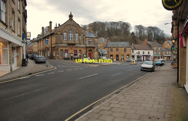 Photo 6"x4" Crewkerne: Market Square Crewkerne c2010