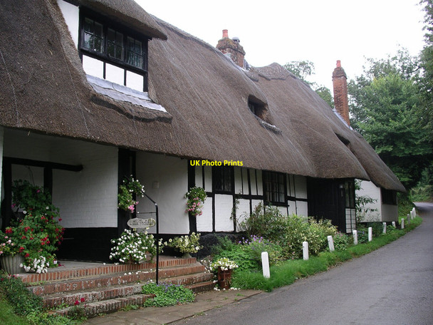 Photo 6"x4" Little Thatches circa 1487 Ashley Ashley\/SU3830 c2004