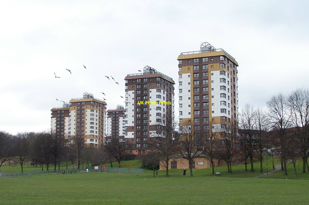 Photo 6"x4" Upperthorpe Tower Blocks, viewed from The Ponderosa, Sheffield Sheffield\/SK3587 c2010