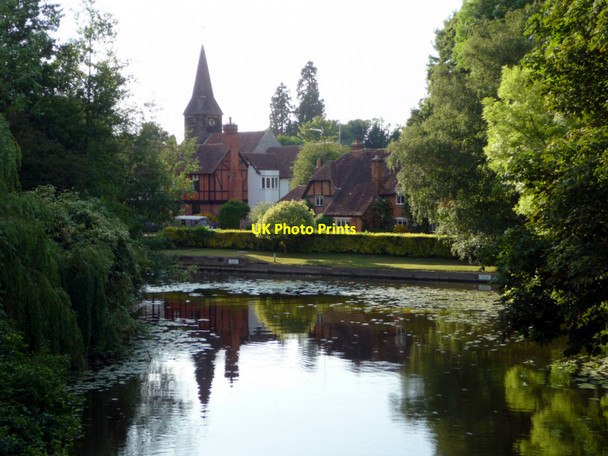 Photo 6"x4" Whitchurch-on-Thames from the toll bridge Pangbourne c2009