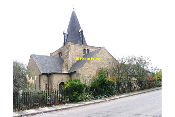 Photo 6"x4" St Laurence, Donington Avenue, Barkingside Ilford\/TQ4486 c2004 P1