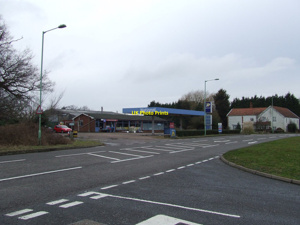 Photo 6"x4" Old Petrol Station Beccles c2010