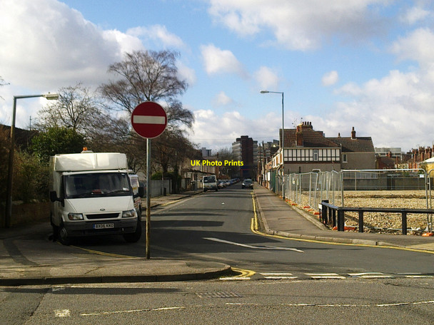 Photo 6"x4" Plymouth Street at its junction with Drove Road, Swindon Swindon\/SU1685 c2010