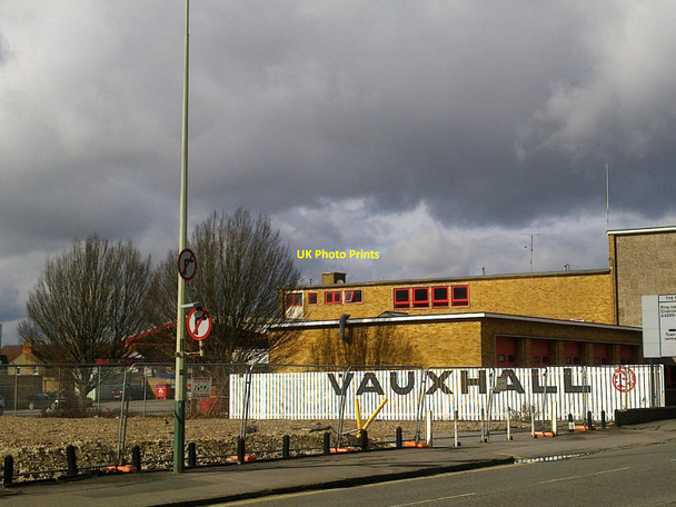 Photo 6"x4" Drove Road, a cleared site and a fire station, Swindon Swindon\/SU1685 c2010
