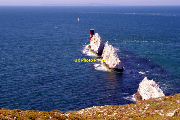 Photo 6"x4" The Needles Clifftop and Rocks, Isle of Wight Totland c2009