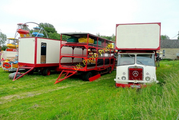 Photo 6"x4" Fairground vehicles; Cricklade Cricklade c2009