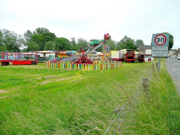 Photo 6"x4" Funfair at Cricklade Cricklade c2009 P1