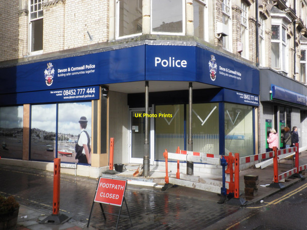 Photo 6"x4" Police 'Shop', Bank Street, Teignmouth Teignmouth c2010