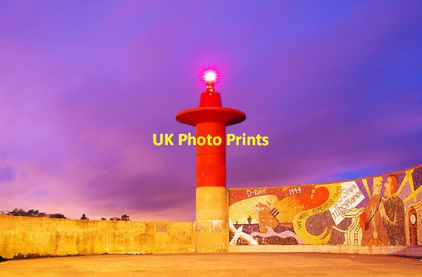 Photo 6"x4" Navigation Light, Eisenhower Pier at dusk Bangor\/J5081 c2010