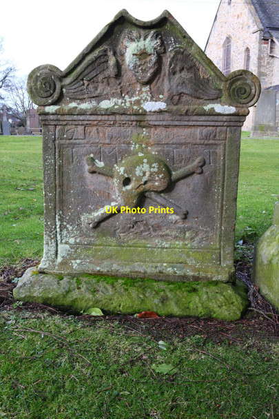 Photo 6"x4" Winged Skull Gravestone at Cramond Kirk Barnton\/NT1975 c2010