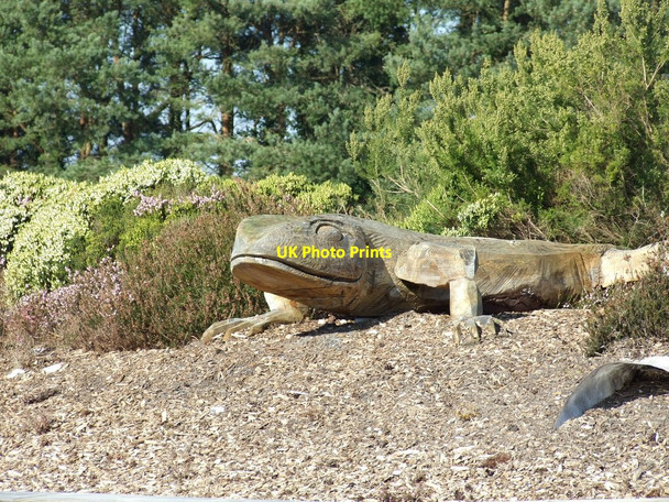 Photo 6"x4" Lizard Sculpture Grange Estate c2010