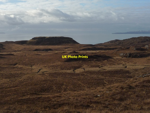 Photo 6"x4" Flat Topped Hill C\u00f9il na h-Airigh c2010
