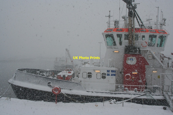 Photo 6"x4" SIC Voith Tractor Tug Dunter in the snow  at Sellaness tug jetty Laxobigging c2010